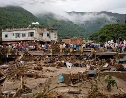 Al menos 25 personas murieron y 52 desaparecidas tras intensas lluvias