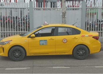 Sujetos armados se robaron un taxi