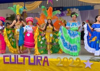 Colegio Nueve de Octubre eligió a la Señorita Cultura en su Aniversario 136