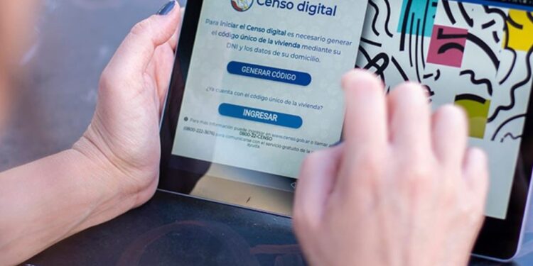 Desde hoy ecuatorianos pueden acceder al censo en línea