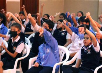 Estudiantes de la Esc. José Jaramillo Montoya aprendieron sobre señales de tránsito