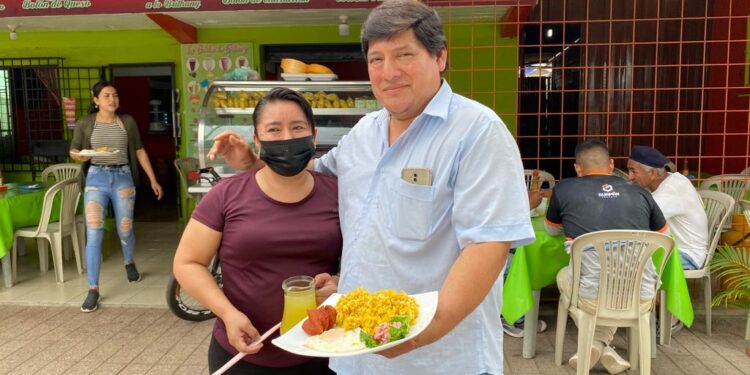 El Sabor de Brithany un negocio que nació de la necesidad de una familia.