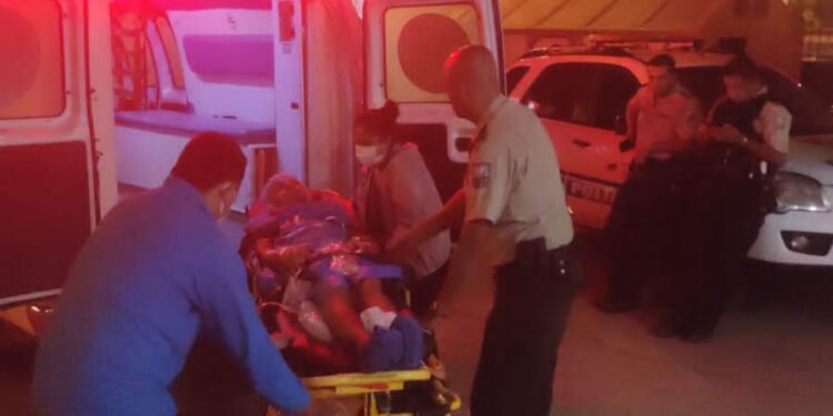 Por robarle le disparó con un arma traumática