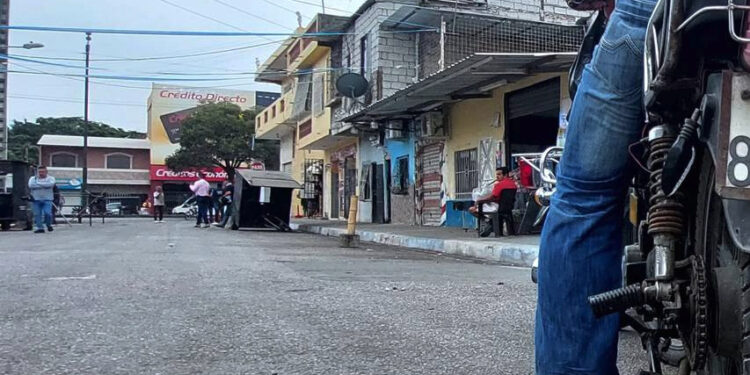 Madre e hija heridas al ser alcanzadas por disparos