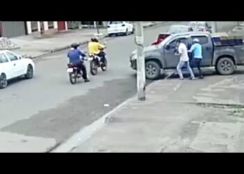 Sujetos hurtaron 10.000 dólares de una camioneta