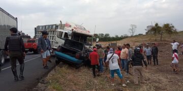 Choque frontal dejó tres fallecidos