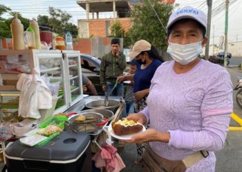 Las «Empanadas y corviches de las Palmeras» una delicia de las tarde en Machala.