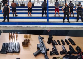 Cinco detenidos y seis armas de fuego decomisadas en operativo en Puerto Bolívar
