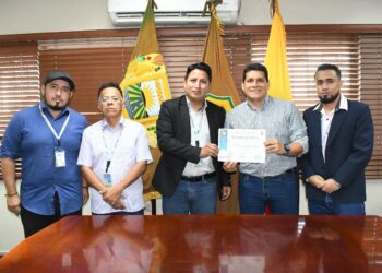 FEDEORO LEGALIZÓ CONVENIO CON UNIDAD EDUCATIVA