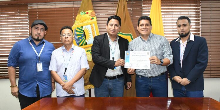 FEDEORO LEGALIZÓ CONVENIO CON UNIDAD EDUCATIVA