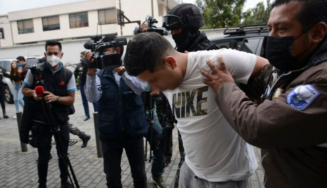 Procesado por varios asesinatos escapó horas después que le colocaron grillete