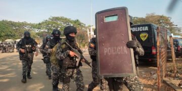 10 heridos en enfrentamientos al interior de la Penitenciaría del Litoral
