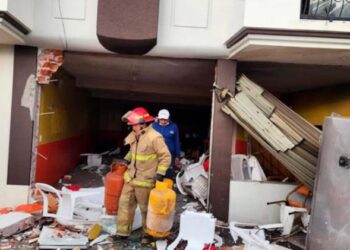 Mujer resultó con quemaduras tras explosión de tanque de gas