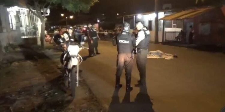 Dos jóvenes murieron tras recibir disparos