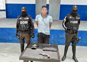 Menor de edad habría sido aprehendido con un revólver