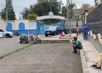 Padres de familia denuncian venta de sustancias ilícitas al interior del colegio 9 de Octubre