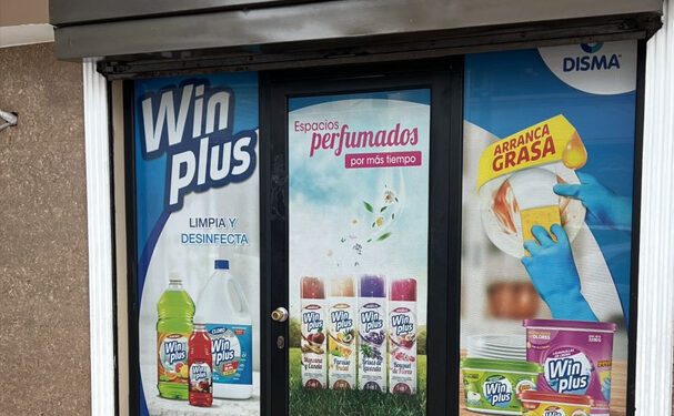 Sujetos armados asaltaron en local comercial