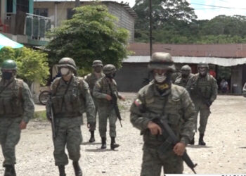 En la frontera Ecuador – Colombia, la patrulla fronteriza descubrió instalaciones clandestinas para la sustracción de gasolina