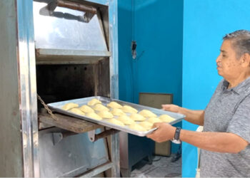 Aprovechando su habilidad para preparar productos de panadería, emprendieron un negocio que es su pasa tiempo y sustento diario