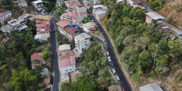 Prefectura entregó asfaltado de calles de las Ciudadela3 12 de Octubre y Jaime Roldós