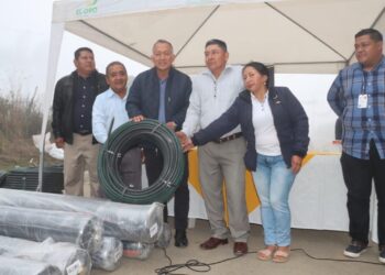 Prefectura entregó material para invernaderos en Chilla