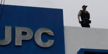 Desde el techo las UPC son vigiladas