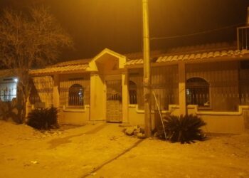 Arrojaron artefacto explosivo en los exteriores de su vivienda