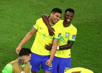 Casemiro le da el paso a octavos a un Brasil con poco brillo