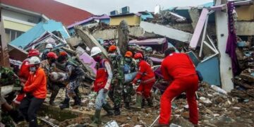 Al menos 55 muertos en Indonesia tras sismo de 5,6