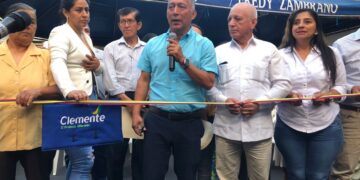 Prefectura de El Oro inauguró asfaltado de calles en Piñas