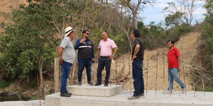 Prefectura instala 9 puentes para enlazar zonas aisladas