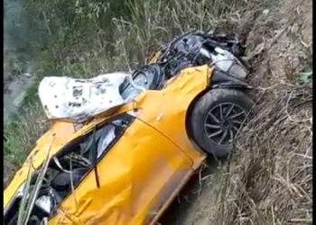 Taxi se fue al barranco