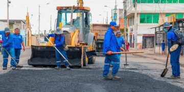 Municipio realizó bacheo en la Av. Las Palmeras