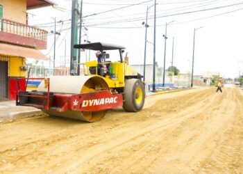 Municipio realiza trabajos de nivelación en las calles del Barrio Federico Páez