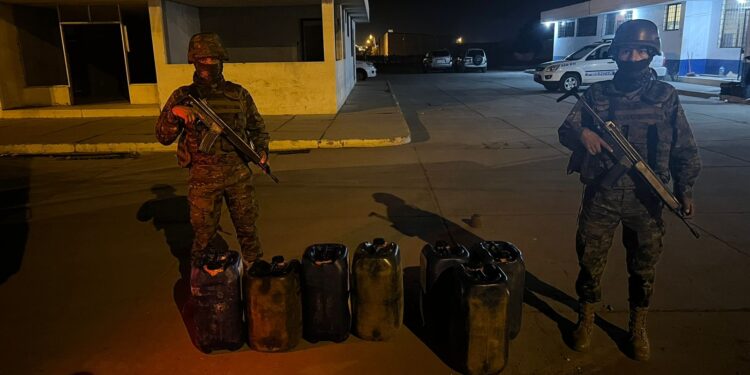 210 litros de combustible diésel fueron decomisados