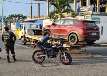 Motociclista resultó herido tras sufrir un accidente de tránsito, al norte de Machala