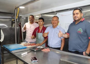 Prefectura entregó maquinaria a la Asociación de Productores “Las Orquídeas”