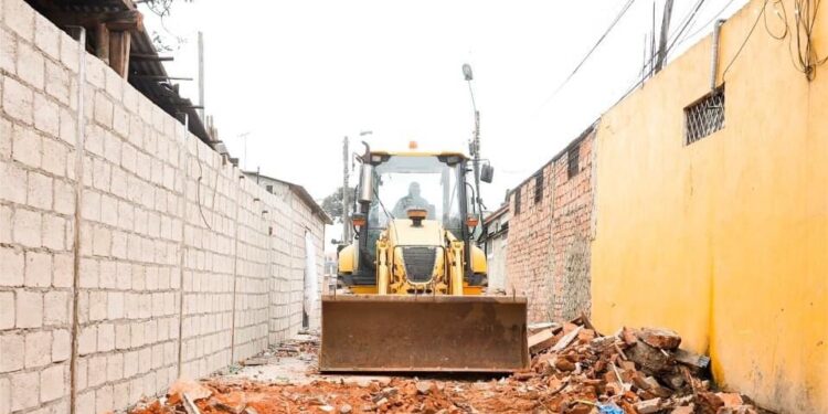 Municipio ejecuta regeneración urbana en el callejón Los Jardines