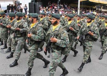 Se suspende desfile militar en Loja.