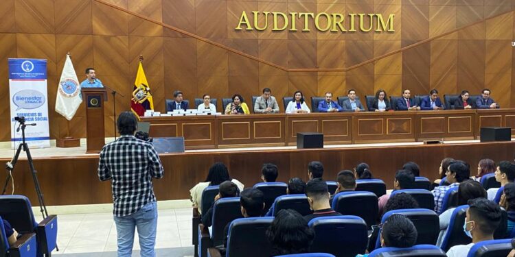 Universidad Técnica de Machala inaugura el retorno a las clases presenciales