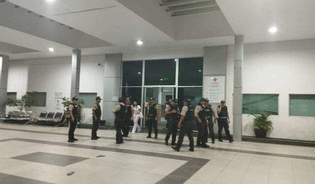 Prisión preventiva para 7 personas por incursión y secuestro en el hospital de Chone