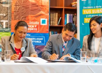 Alcalde suscribió convenio de cooperación Municipalidad de Machala y la UMET
