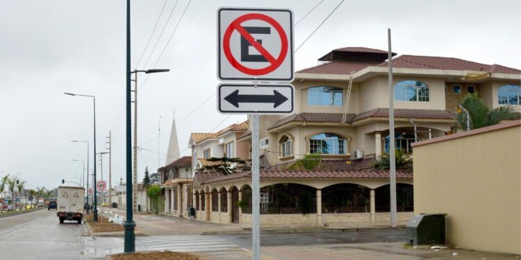 Movilidad implementó señalización en la Av. Luis Ángel León Román