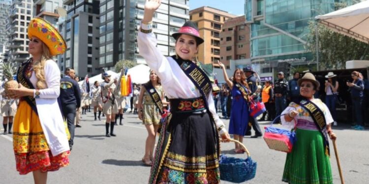 Desfile de la Confraternidad abre las Fiestas de Quito