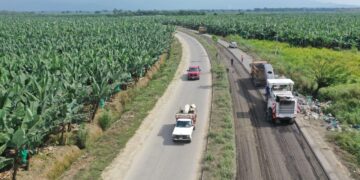 Prefectura ejecuta la rehabilitación de la Perimetral Sur en Pasaje