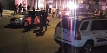 Un hombre que viajaba con una niña fue victimado a tiros