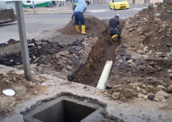 Instalaron tirante de alcantarillado en la Av. Circulación Sur y 11ava