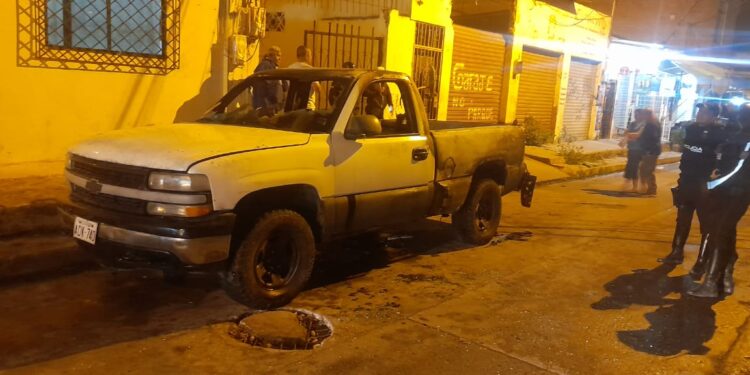 Camioneta quedó incinerada