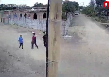 Tres sujetos asaltaron a una mujer