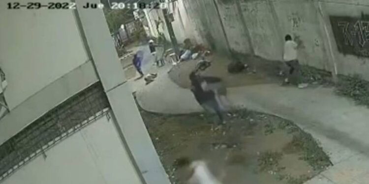 Atentado al estilo sicariato dejó tres muertos
